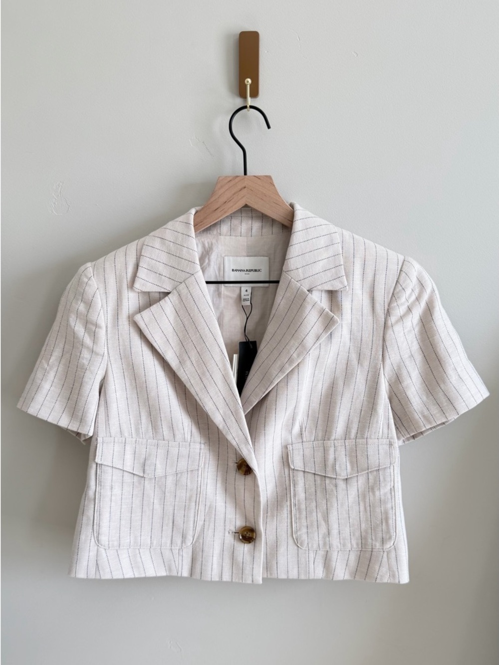 Banana Republic Herringbone Cropped Blazer in Neutral Stripe - Picture 4 of 6